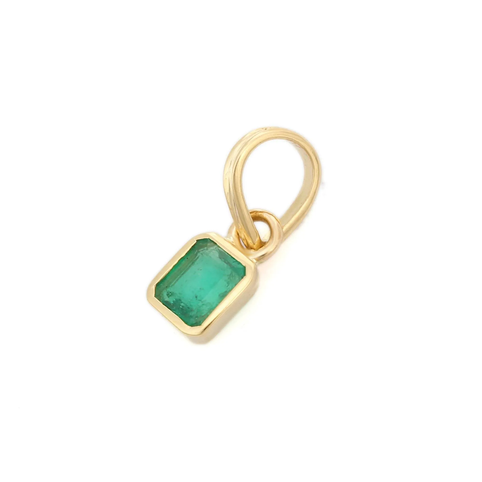 18K Gold Emerald Pendant