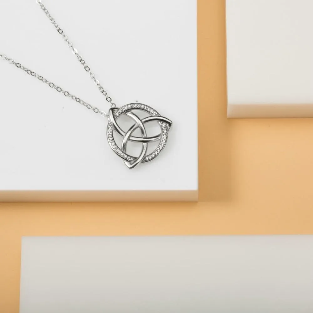 Celtic Triquetra / Trinity Knot 925 Sterling Silver Pendant Necklace